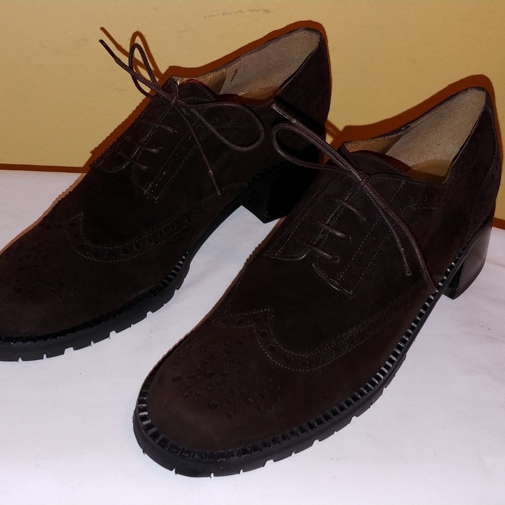 New Brown Stuart Weitzman Suede Low Heel - image 2